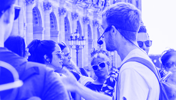 Ditching the Devices: Clustr.digital's Green Revolution in Tourism Guiding